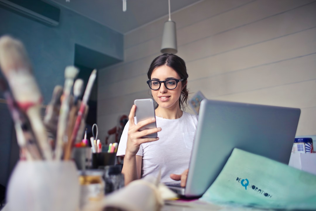 Strategies for Collaborating with Influencers in Your Niche
